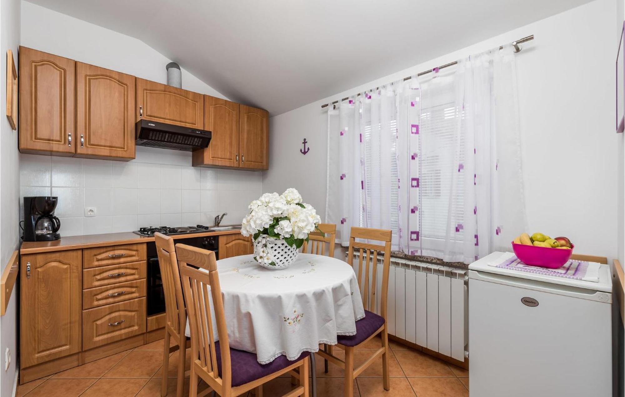 2 Bedroom Beautiful Apartment In Rukavac Rukavac  Εξωτερικό φωτογραφία
